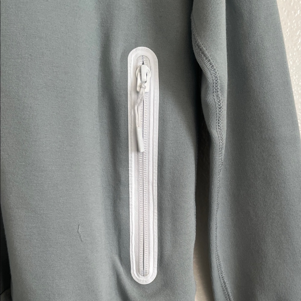 Nike Sportswear Tech Fleece Full-Zip Cape Hoodie - Picture 7 of 8